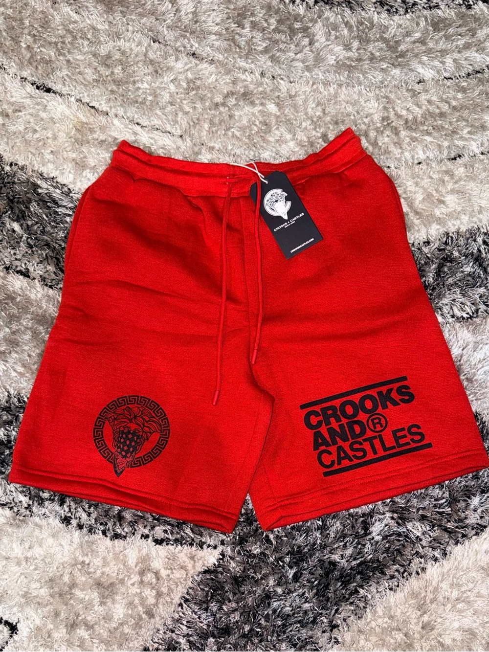 Crooks & Castles Medusa Logo Fleece Sweat Shorts Red Black Men’s L NWT